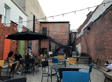 ohio/findlay/bar/gathering-wine