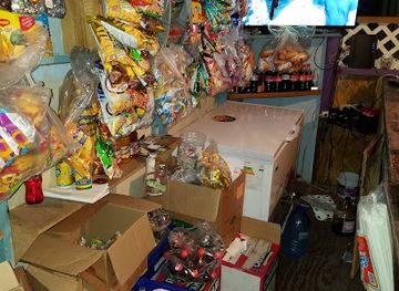 grenada/black-bay-beach/bar/booie-hot-spot