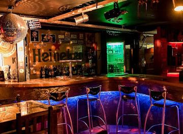 argentina/patagonia/bar/ey-bar-y-copas