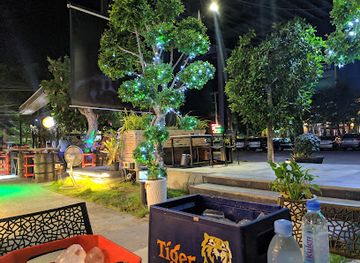 cambodia/battambang/sangkat-svay-por/bar/the-sharx-pub