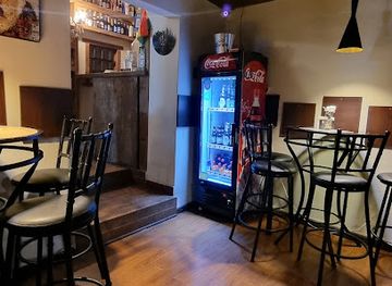 bolivia/potosi/plaza-10-de-noviembre/bar/caba-s-pub