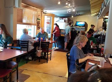 oregon/klamath-basin/bar/waffle-hut-eatery