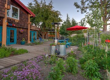 oregon/wallowa-mountains/bar/kokanee-inn