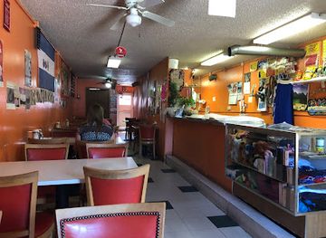 iowa/ottumwa/bar/pupuseria-juanita-s-restaurant
