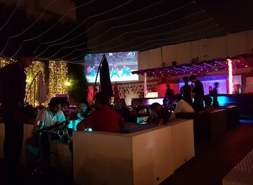 pakistan/karachi/clifton/bar/irish-night