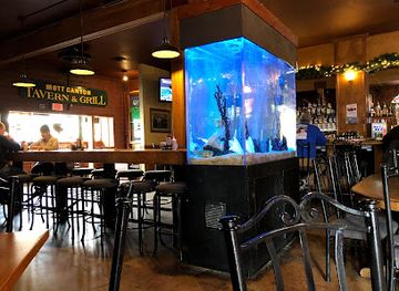 Mott Canyon Tavern & Grill