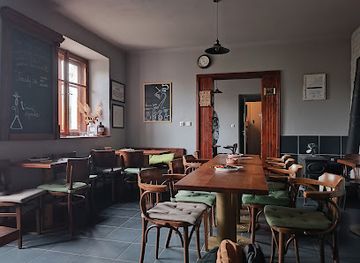 czechia/czech-moravian-highlands/bar/pub-168