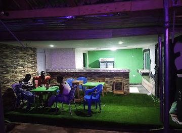 ghana/gwira/bar/age-s-pub-ban-yuu-nyeya