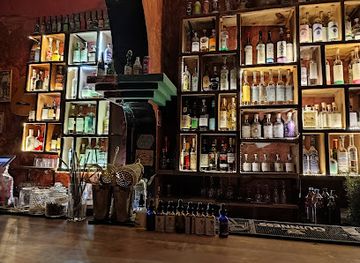 mexico/mixteca/bar/la-cueva-oaxaca