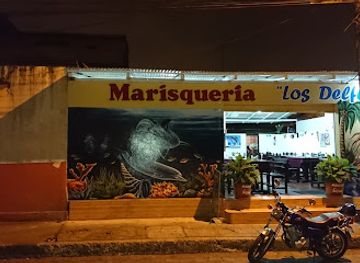 ecuador/santo-domingo-de-los-tsachilas-region/bar/marisqueria-los-delfines