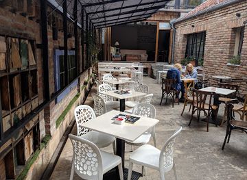 serbia/belgrade/dorcol/bar/passengers-bar