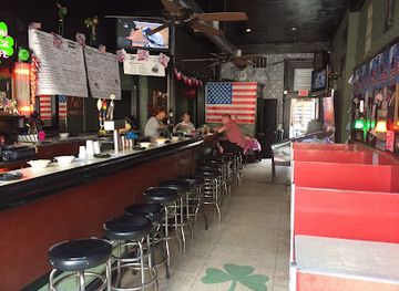 pennsylvania/pittsburgh/strip-district/bar/real-luck-cafe-lucky-s-bar