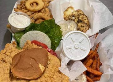 illinois/great-river-road/bar/the-pavillion