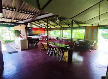 Blue Moon Sports Club Restaurant & BAR