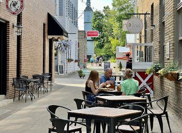 michigan/charlevoix/bar/the-salad-fork