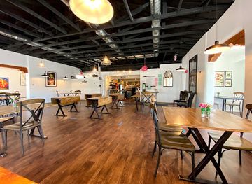 new-mexico/jemez-mountains/bar/pig-and-fig-cafe