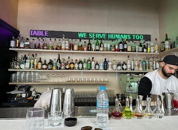 greece/athens/syntagma/bar/the-bar-in-front-of-the-bar