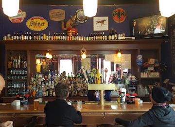 kentucky/newport/bar/crazy-fox-saloon