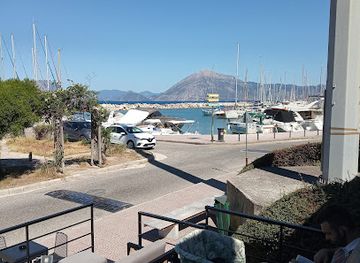 greece/western-greece/bar/w-sea-side