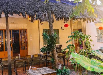 vietnam/nha-trang/tran-phu-beach/bar/nha-bar