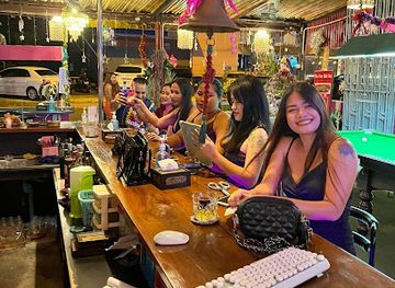 thailand/phuket/rawai/bar/the-free-bird-bar