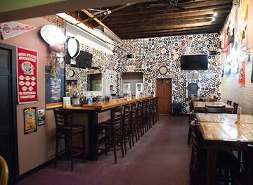 ohio/marietta/bar/over-the-moon-pub-pizza