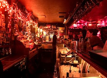 north-carolina/asheville-area/bar/the-double-crown