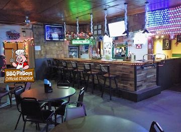 maryland/janes-island-state-park/bar/buck-s-store-bar-grill