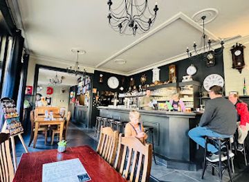 belgium/nieuwpoort/bar/5-voor-twaalf