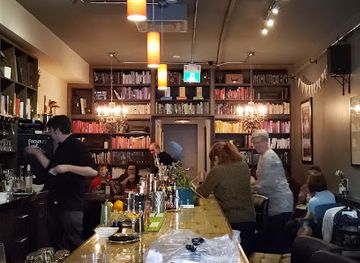 canada/western-canada/bar/famous-last-words