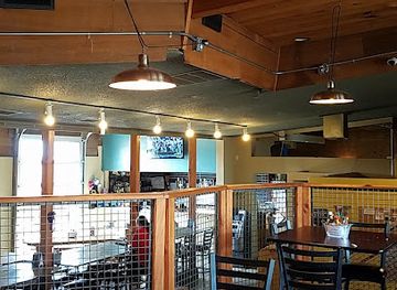 oregon/painted-hills/bar/wild-winds-station