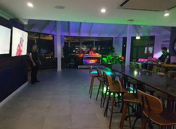 australia/central-coast/bar/the-sunken-monkey-hotel