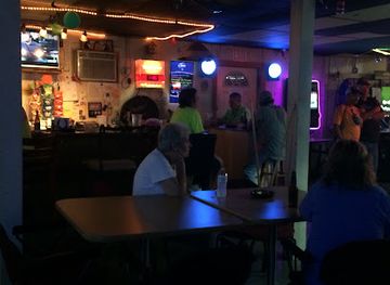 alabama/tennessee-valley/bar/hidden-valley-tavern