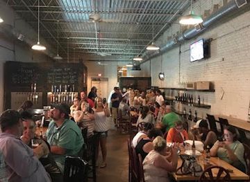 alabama/lake-martin/bar/fermenter-s-market-on-the-green