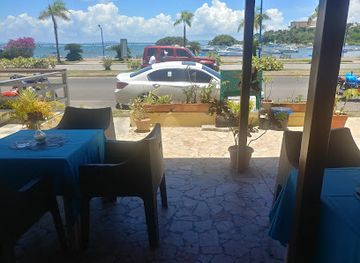 dominican-republic/samana/bar/cafe-italia-restaurant-bar-by-waterfront-samana