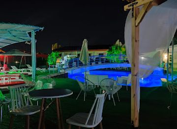 greece/east-macedonia-and-thrace/bar/cherry-poolbar