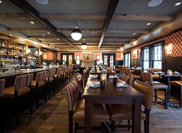 vermont/mount-equinox/bar/the-copper-grouse