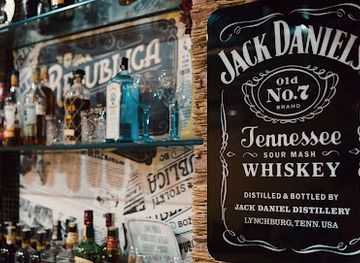 czechia/karlovy-vary/bar/republica-bar