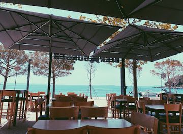 albania/himara/bar/obelix-beer-n-burger