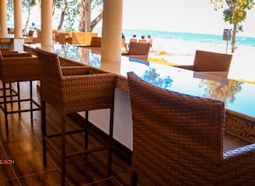 kenya/mombasa-beach/bar/kingston-beach-lounge