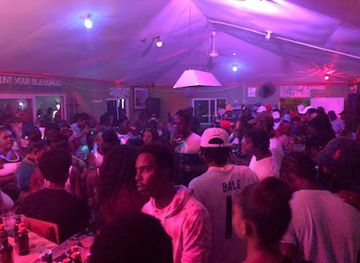 jamaica/cornwall-county/bar/day-one-lounge