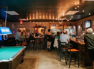 florida/space-coast/bar/the-salty-fox