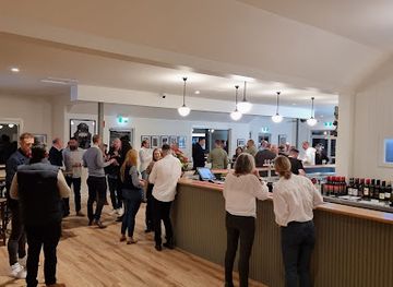 australia/gippsland/bar/woodside-beach-hotel