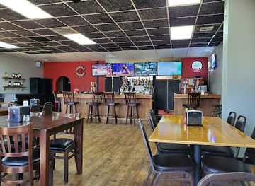 arkansas/delta/bar/wild-hog-patio-bar-grill