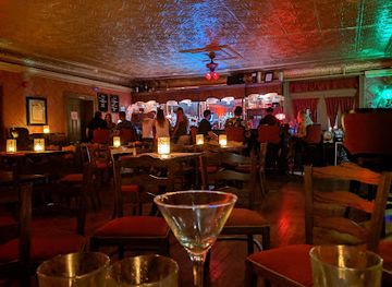 ohio/put-in-bay/bar/red-moon