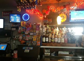 illinois/river-bend/bar/little-four-tavern