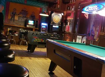 wisconsin/kenosha/bar/dolls-tavern