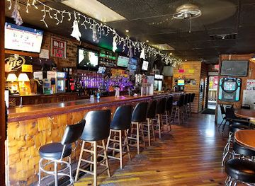 illinois/quad-cities/bar/bottoms-up-on-7th