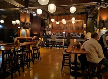 illinois/chicago/bar/drawing-room