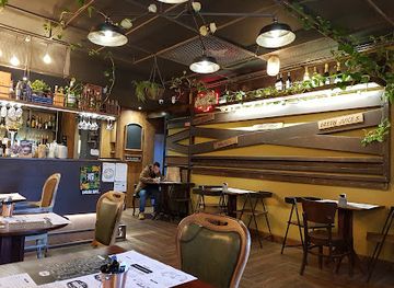 portugal/madeira/bar/trap-music-bar